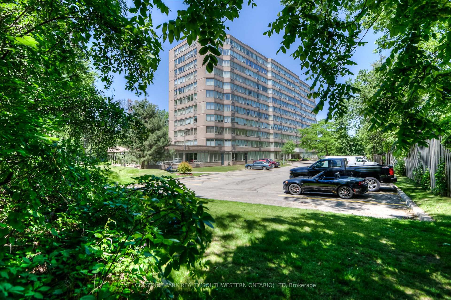 Photo 3 of Unit 604, 3227 King Street E, Kitchener, Centreville Chicopee — HOMEH