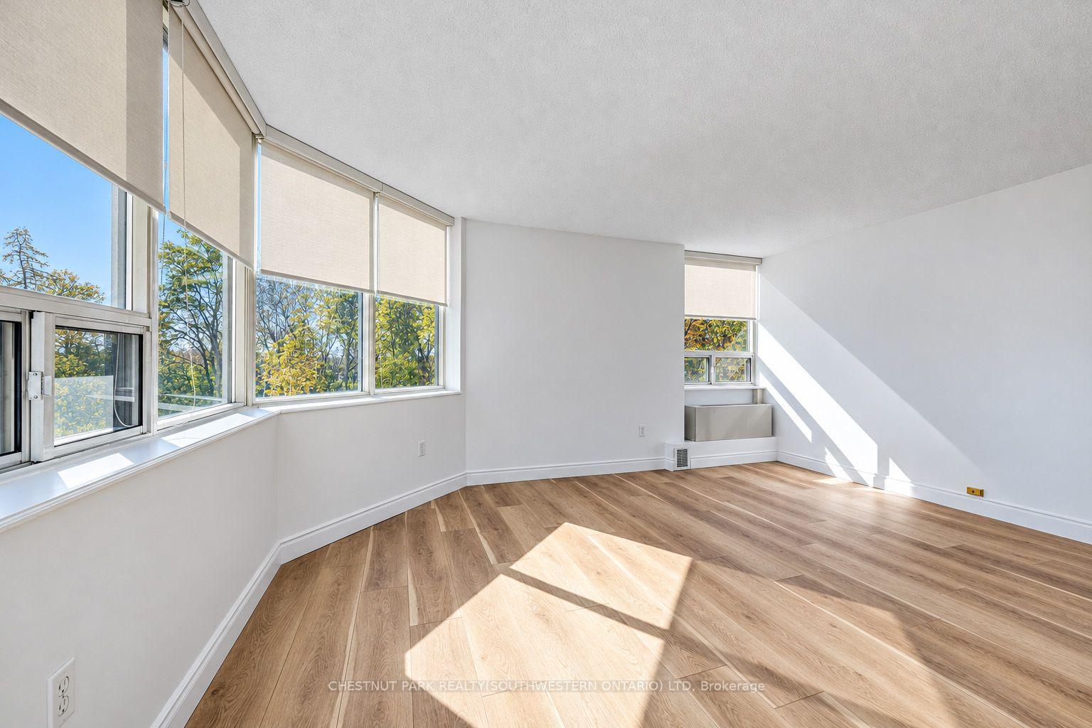 Photo 7 of Unit 604, 3227 King Street E, Kitchener, Centreville Chicopee — HOMEH