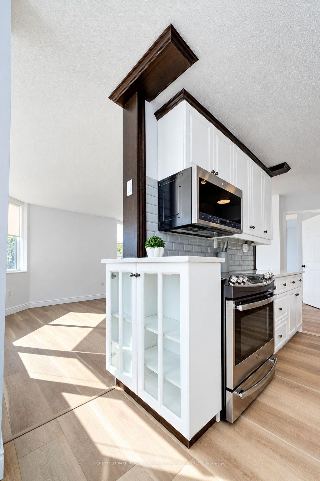 Photo 10 of Unit 604, 3227 King Street E, Kitchener, Centreville Chicopee — HOMEH