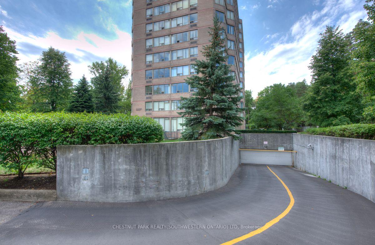 Photo 39 of Unit 604, 3227 King Street E, Kitchener, Centreville Chicopee — HOMEH