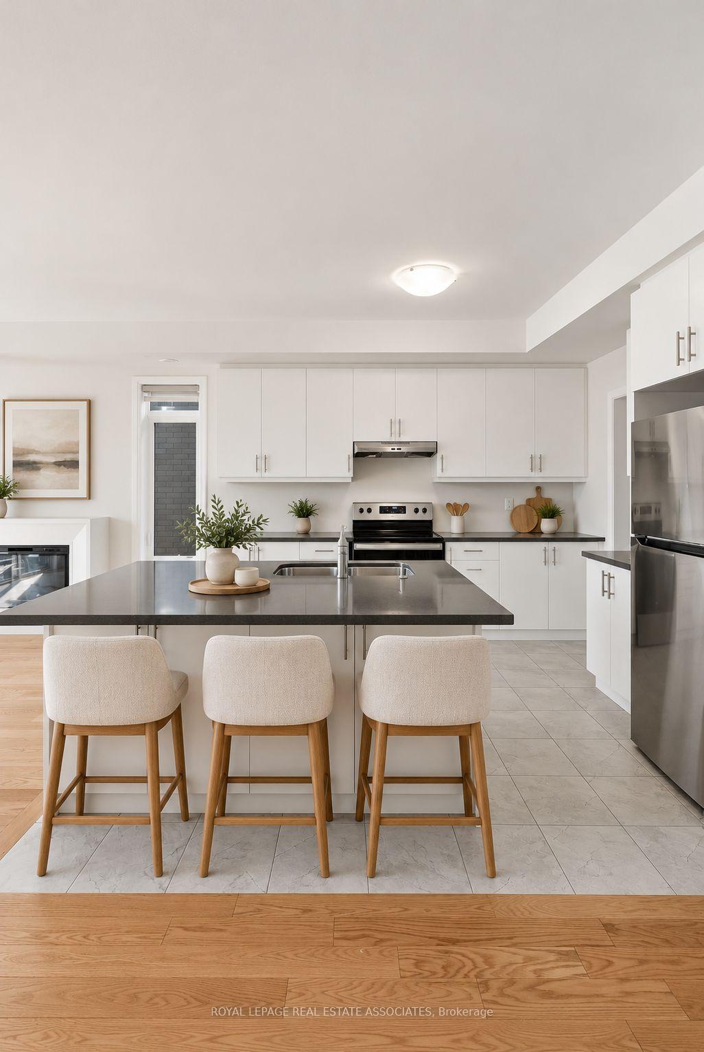 Photo 3 of 16 Bonnington Drive, Brampton, Northwest Brampton — HOMEH