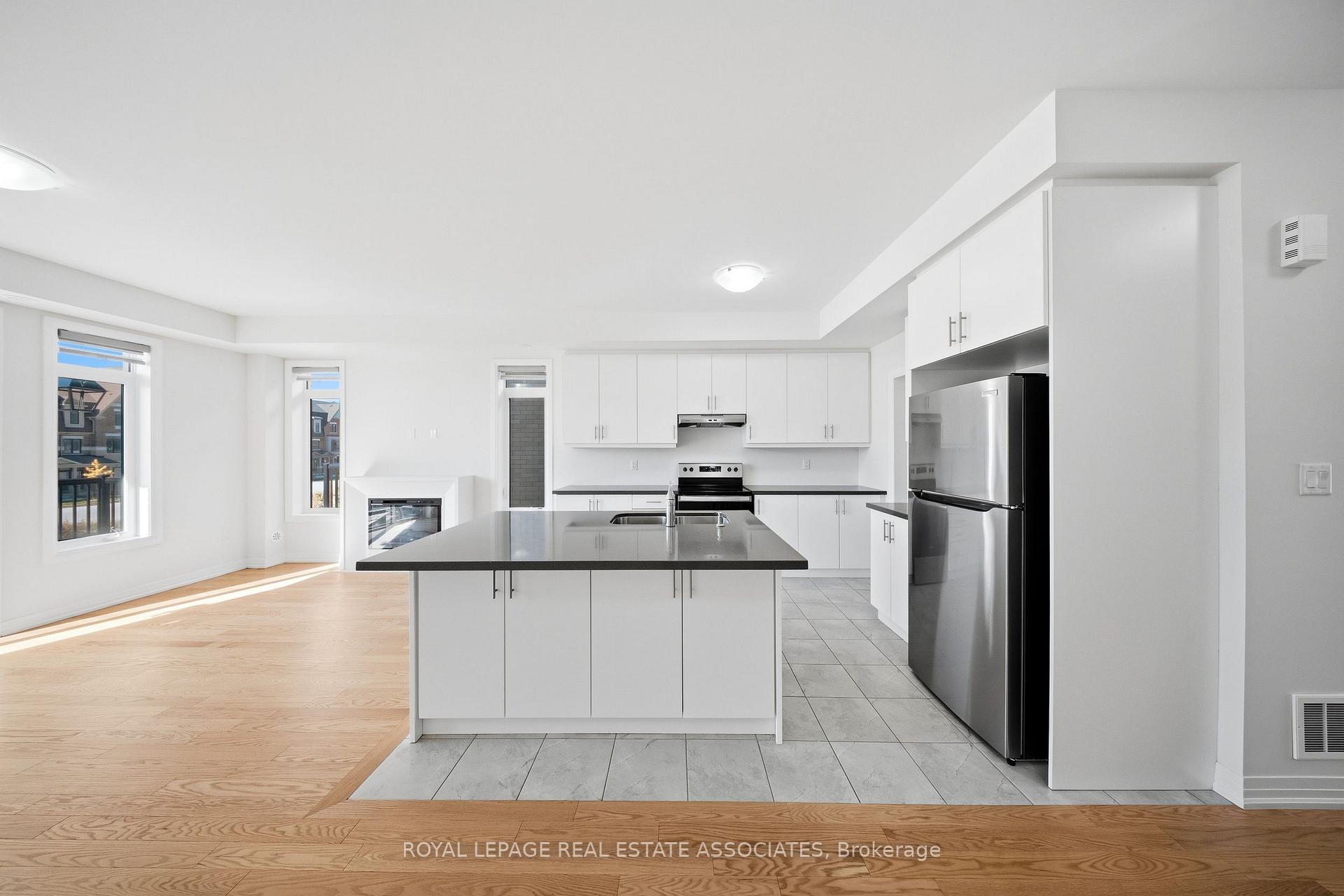 Photo 7 of 16 Bonnington Drive, Brampton, Northwest Brampton — HOMEH