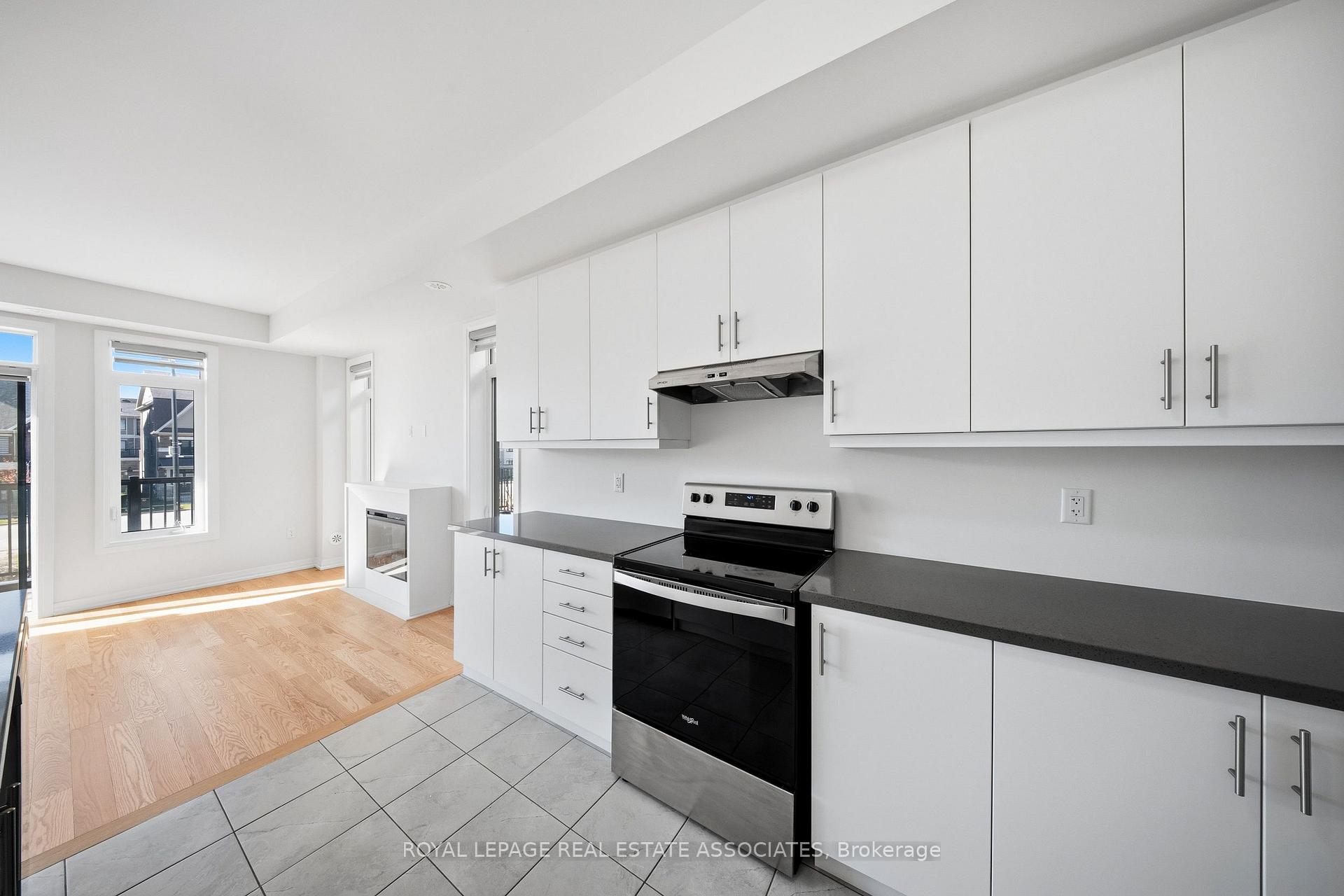 Photo 9 of 16 Bonnington Drive, Brampton, Northwest Brampton — HOMEH