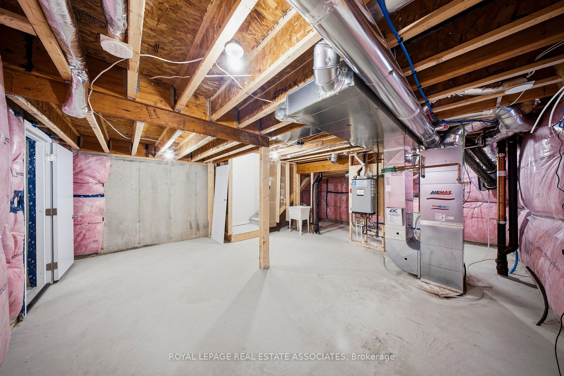 Photo 29 of 16 Bonnington Drive, Brampton, Northwest Brampton — HOMEH