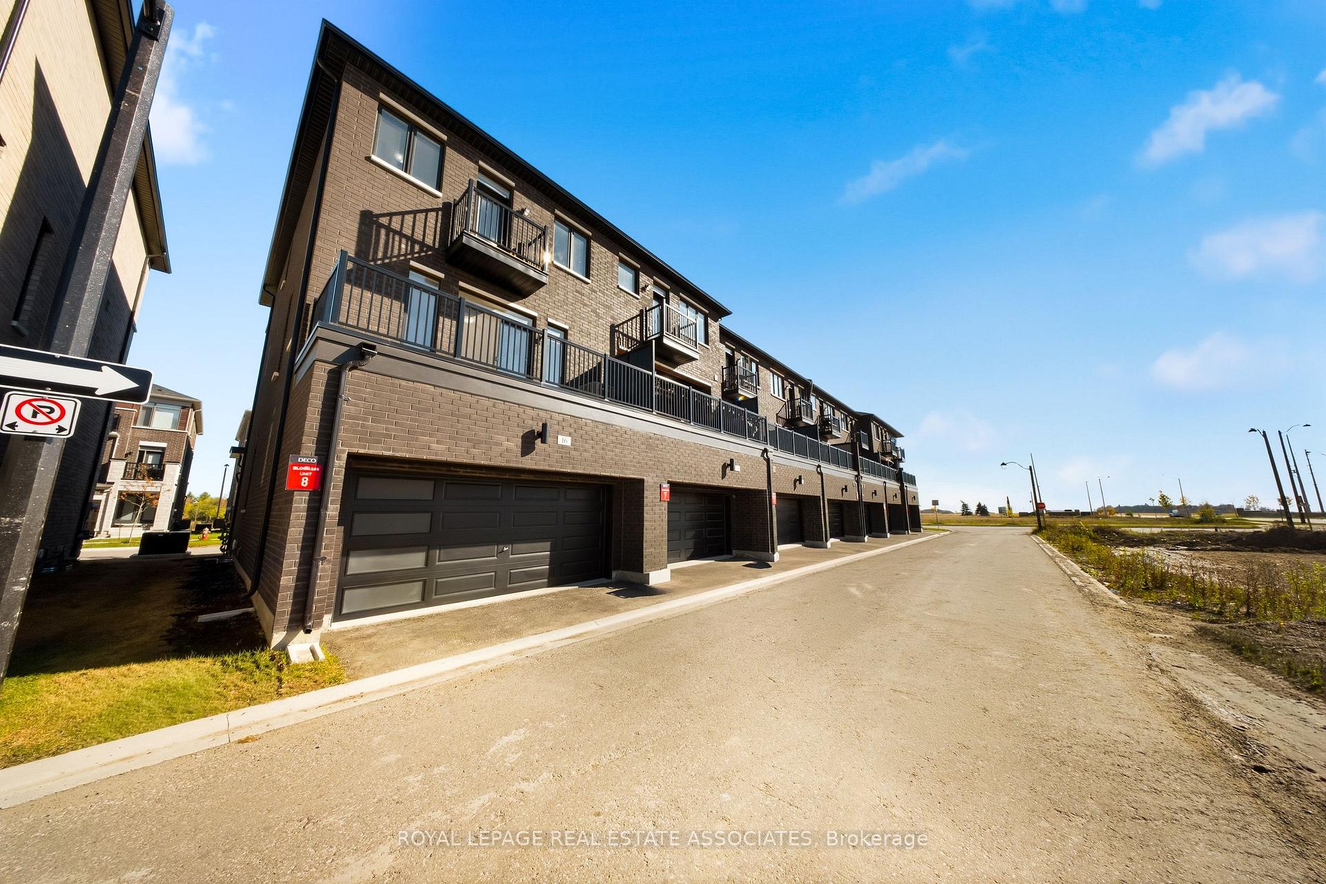 Photo 31 of 16 Bonnington Drive, Brampton, Northwest Brampton — HOMEH