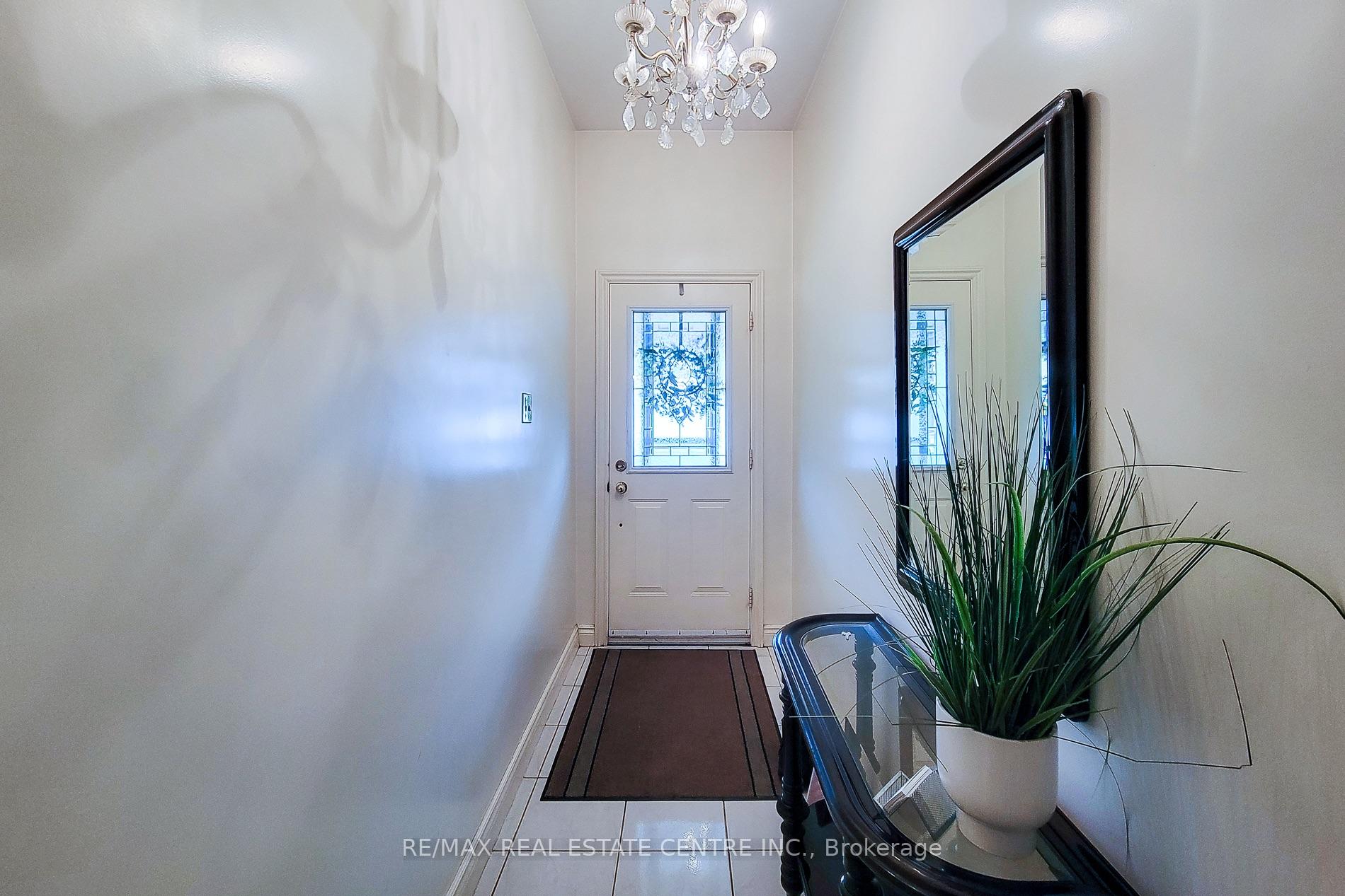 Photo 5 of 244 Hughson Street N, Hamilton, Beasley — HOMEH