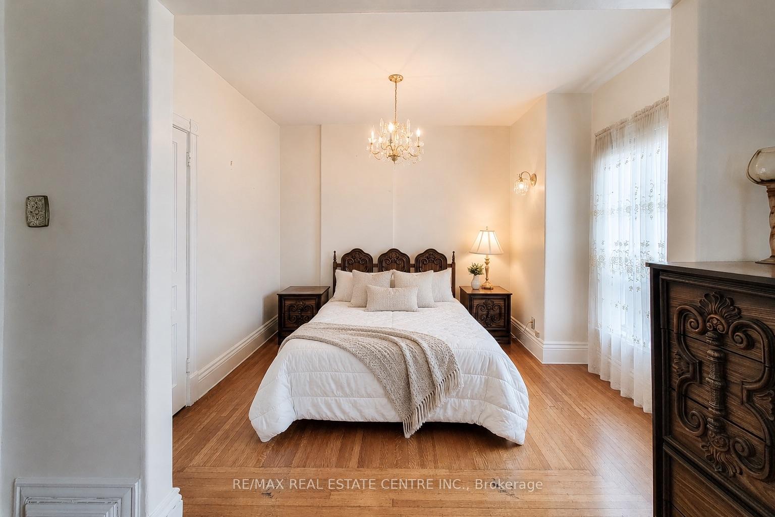 Photo 26 of 244 Hughson Street N, Hamilton, Beasley — HOMEH