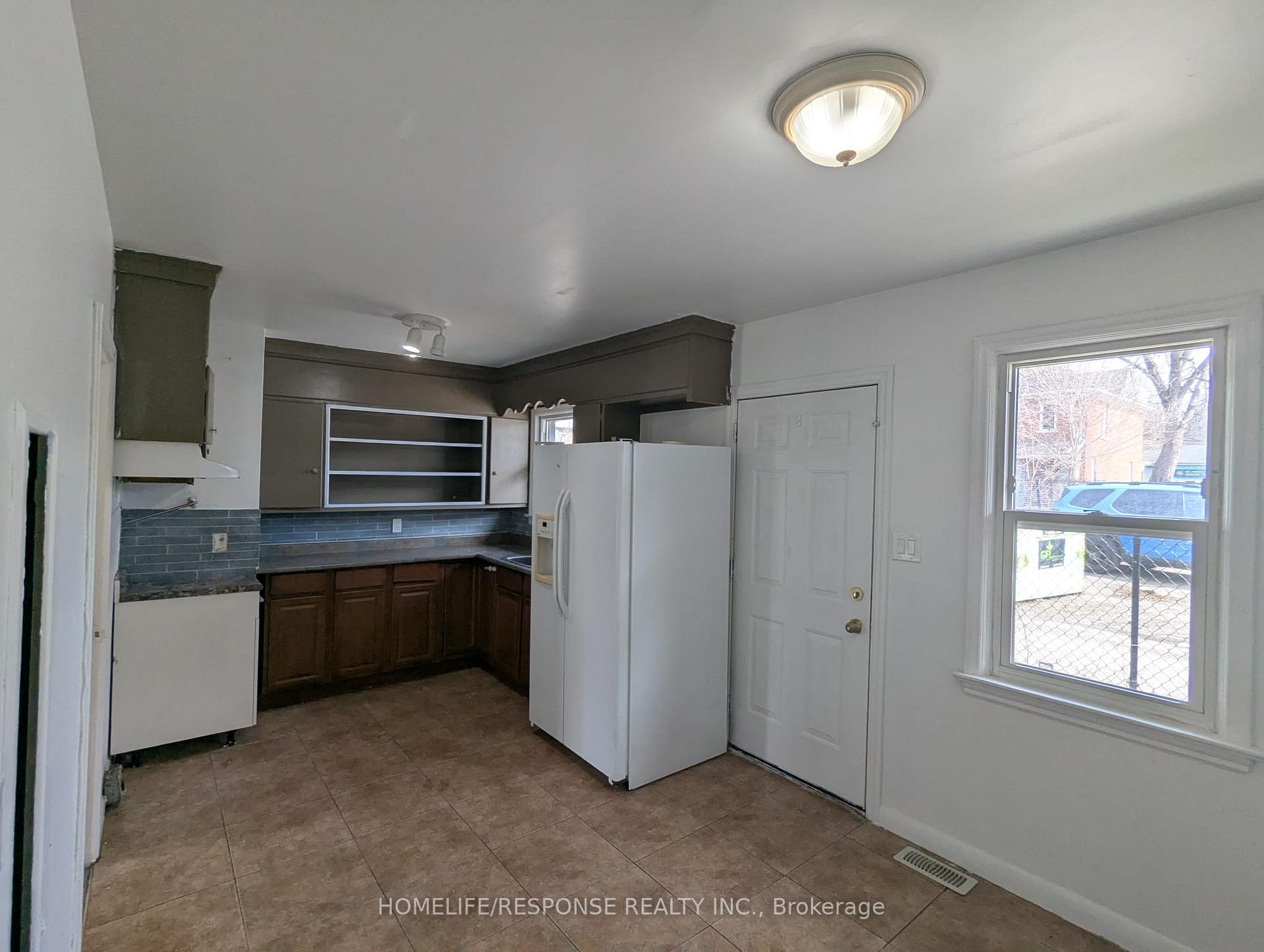 Photo 13 of Unit 1/2, 103 Water Street, Cambridge, East Galt — HOMEH