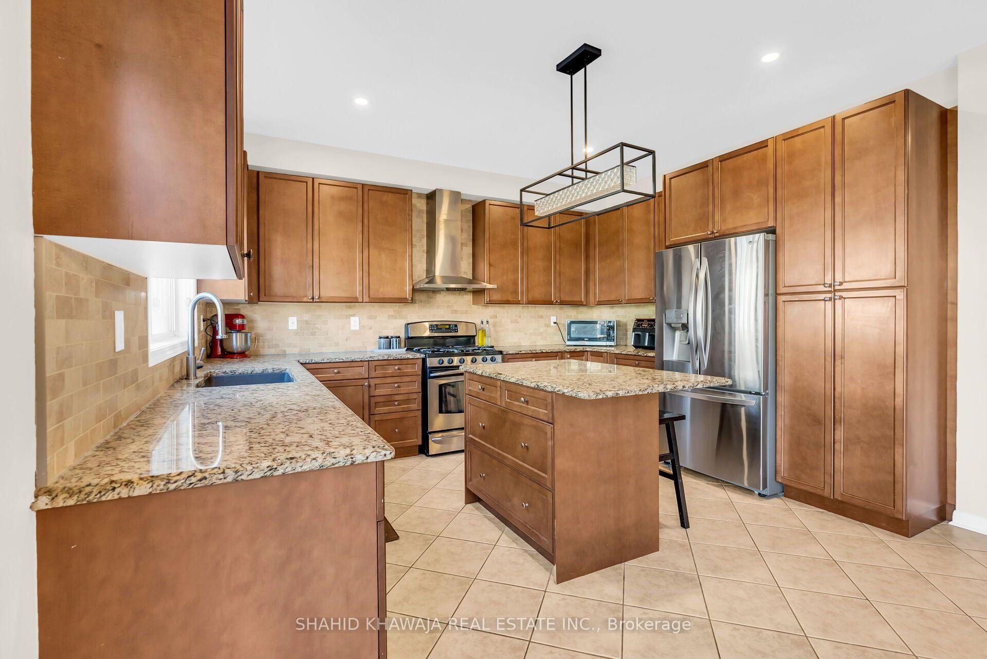 Photo 16 of 1493 Marshall Crescent, Milton, Beaty — HOMEH