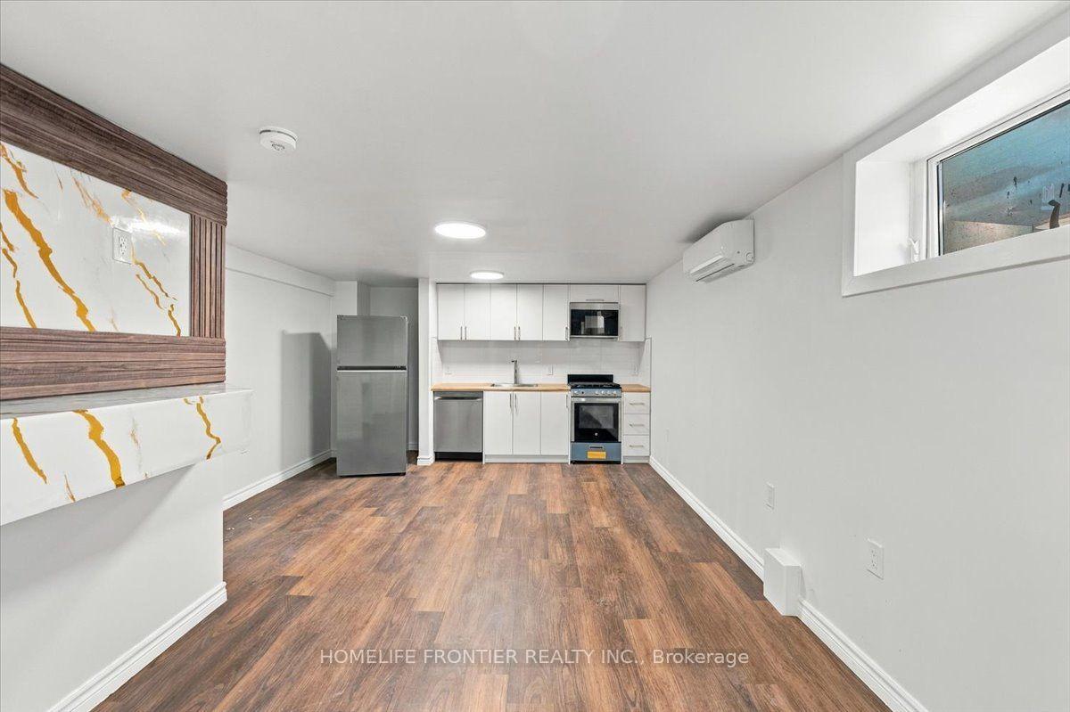 Photo 3 of Unit 6, 99 Regent Road, North York, Downsview-Roding-CFB — HOMEH