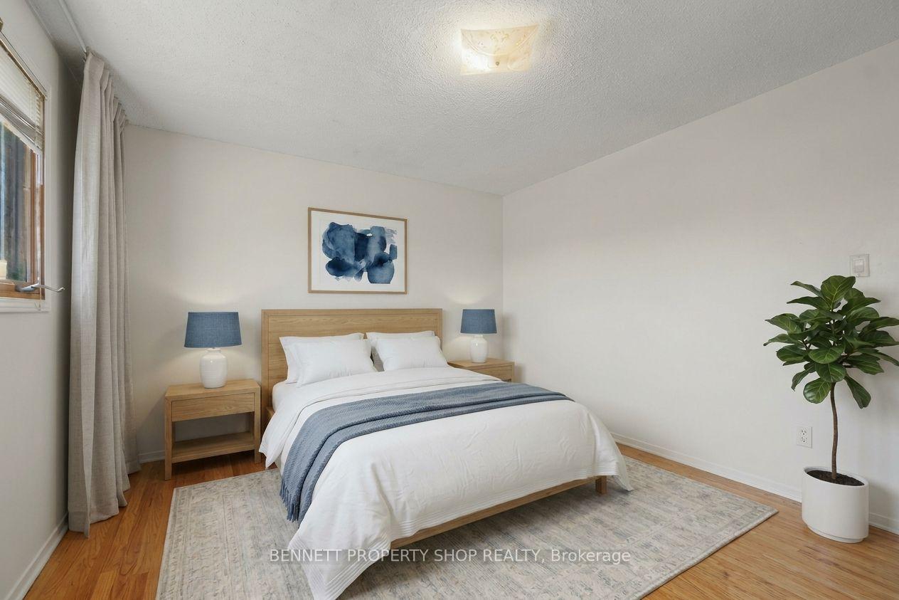 Photo 11 of 18 Kingsbury Avenue, Ottawa, Meadowlands/Crestview — HOMEH