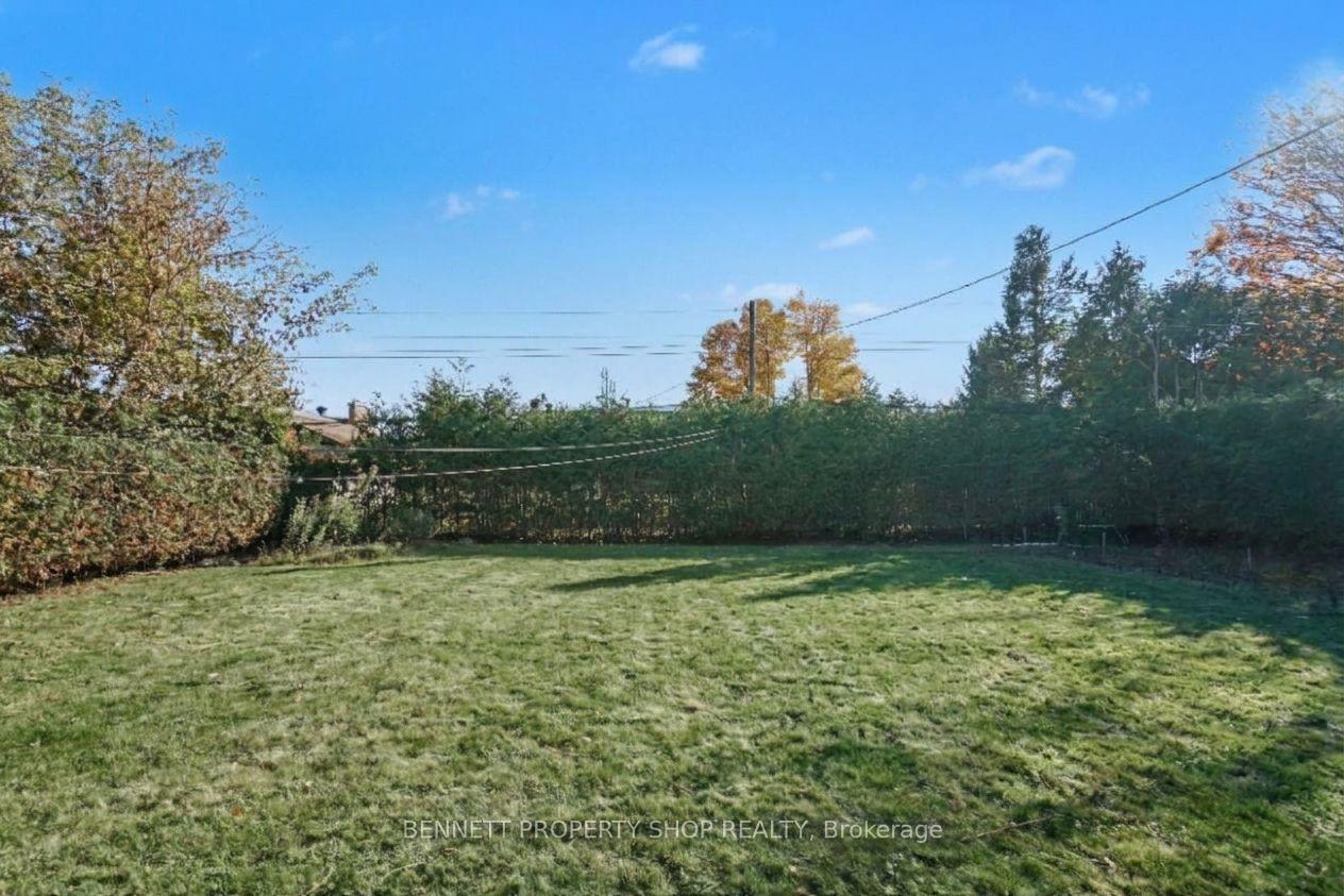 Photo 17 of 18 Kingsbury Avenue, Ottawa, Meadowlands/Crestview — HOMEH