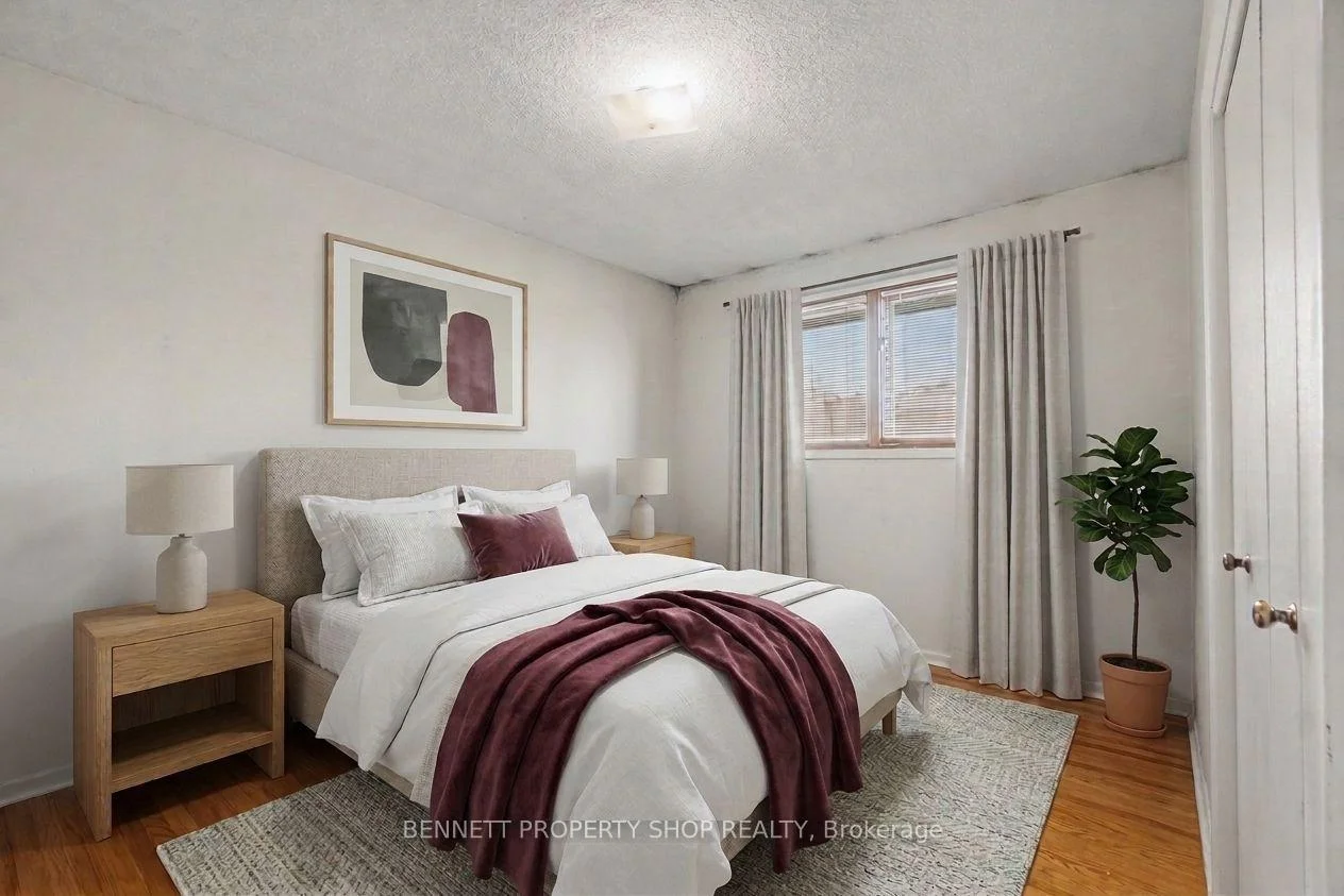 Photo 15 of 18 Kingsbury Avenue, Ottawa, Meadowlands/Crestview — HOMEH