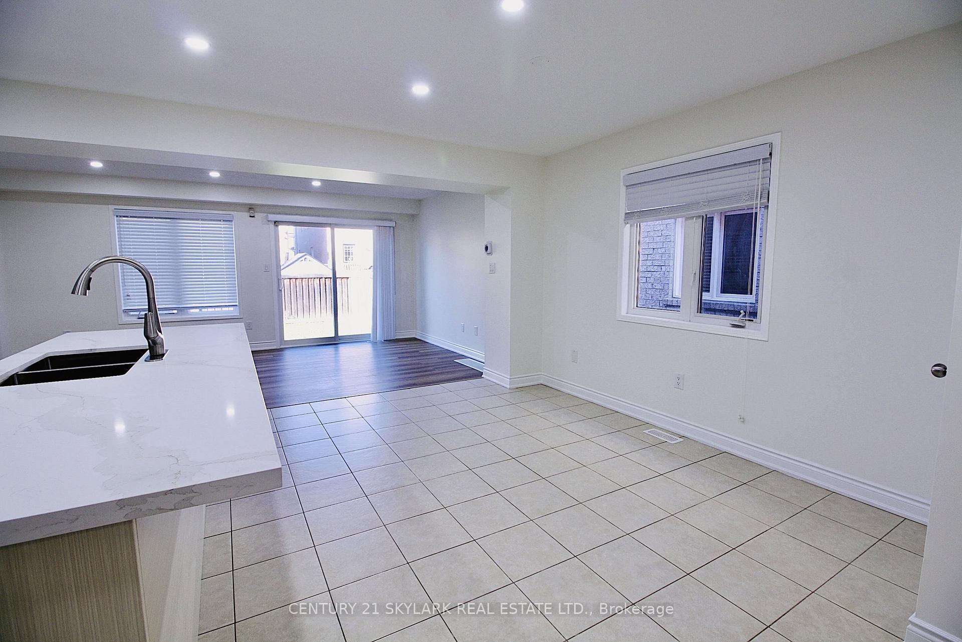 Photo 4 of 61 Lightcatcher Circle, Brampton, Bram East — HOMEH