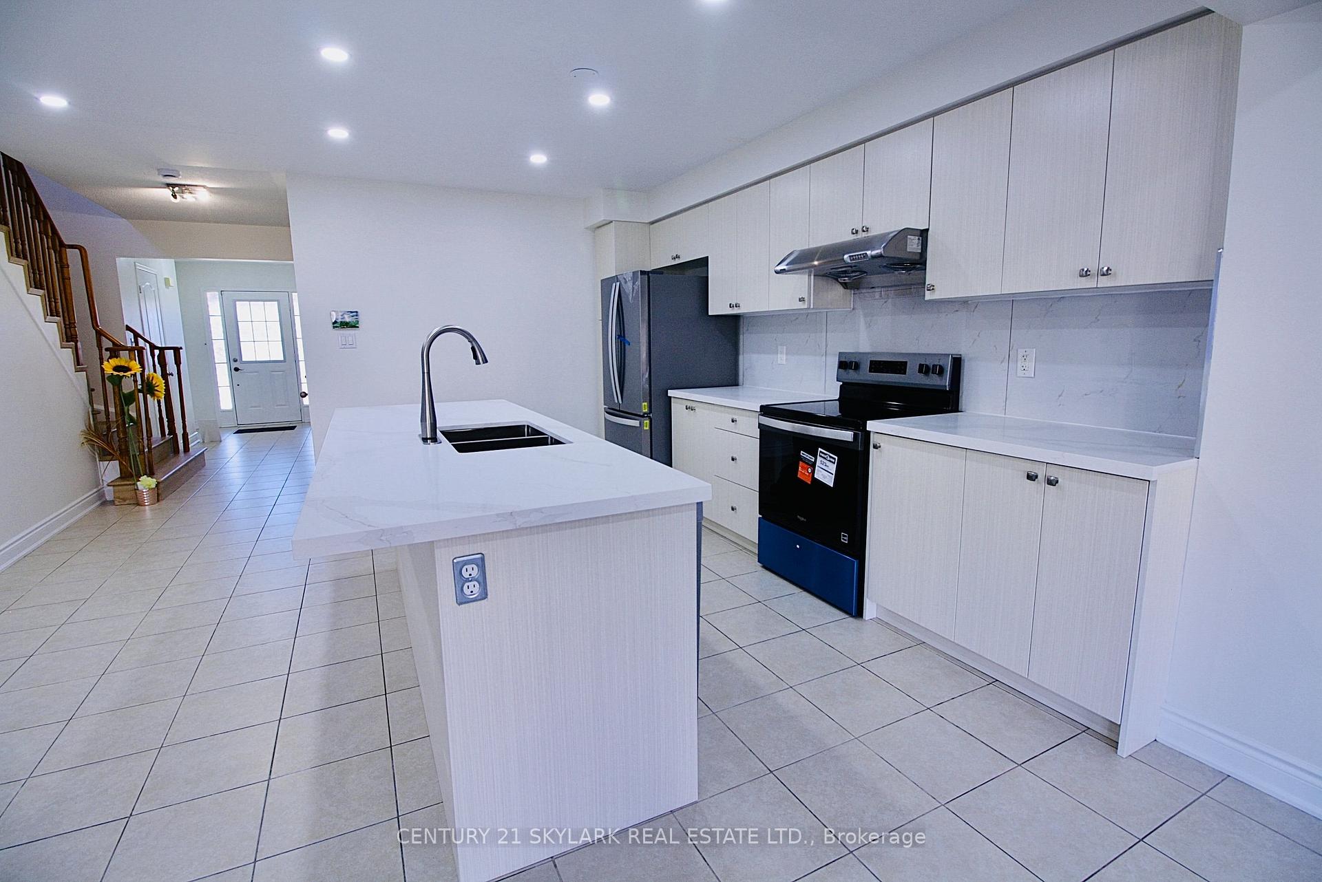Photo 6 of 61 Lightcatcher Circle, Brampton, Bram East — HOMEH