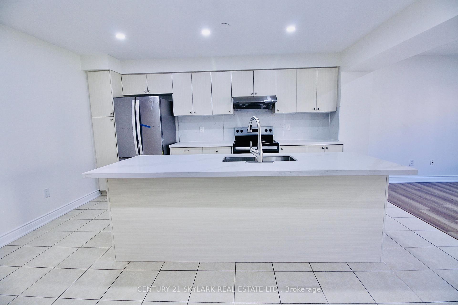 Photo 7 of 61 Lightcatcher Circle, Brampton, Bram East — HOMEH
