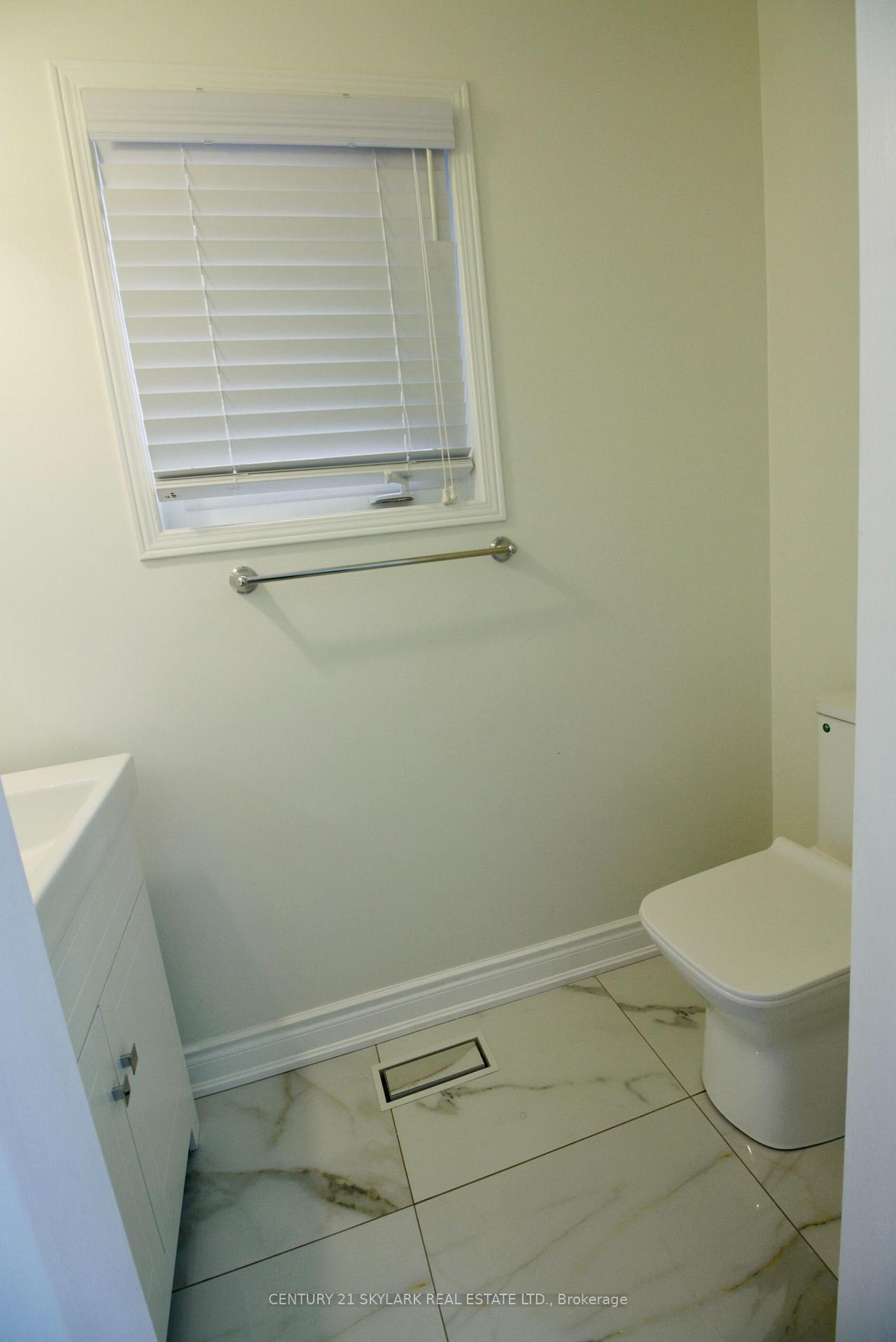 Photo 10 of 61 Lightcatcher Circle, Brampton, Bram East — HOMEH