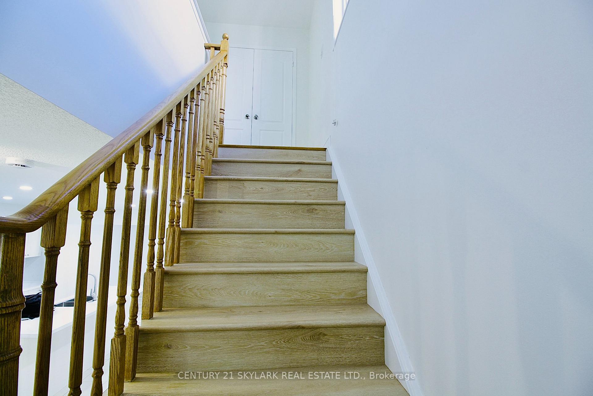 Photo 12 of 61 Lightcatcher Circle, Brampton, Bram East — HOMEH