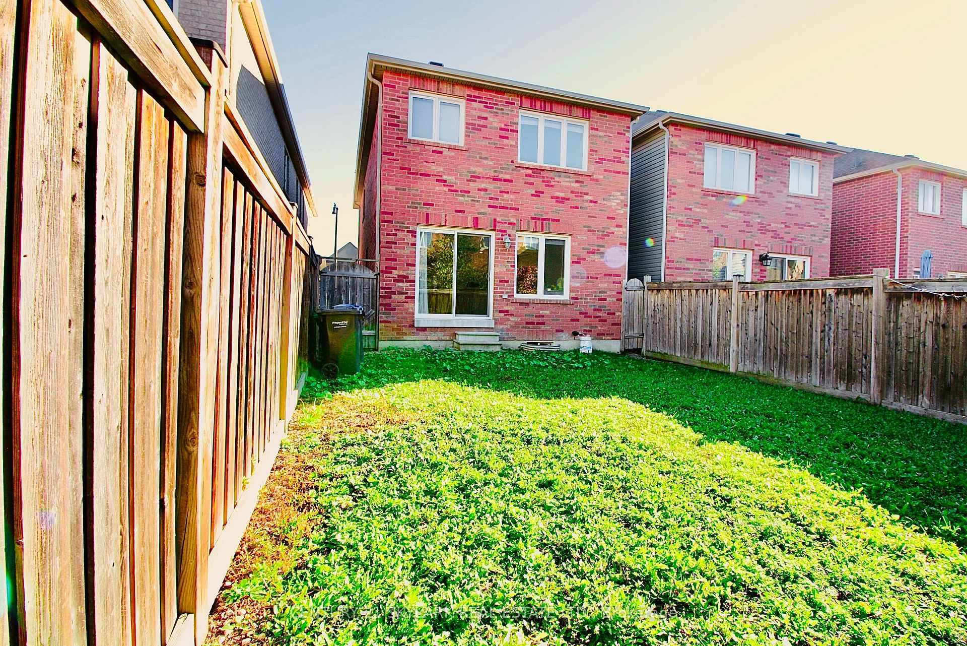 Photo 23 of 61 Lightcatcher Circle, Brampton, Bram East — HOMEH