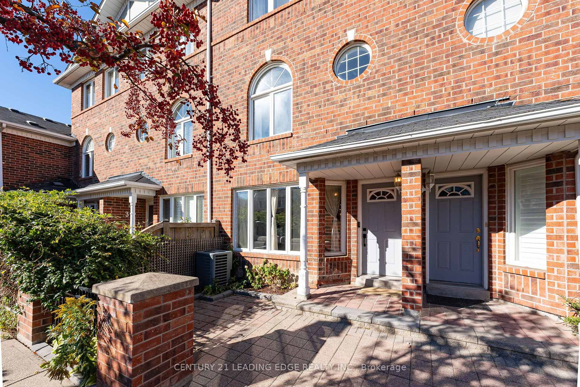 Photo 1 of Unit 36, 18 Clark Avenue, Vaughan, Crestwood-Springfarm-Yorkhill — HOMEH