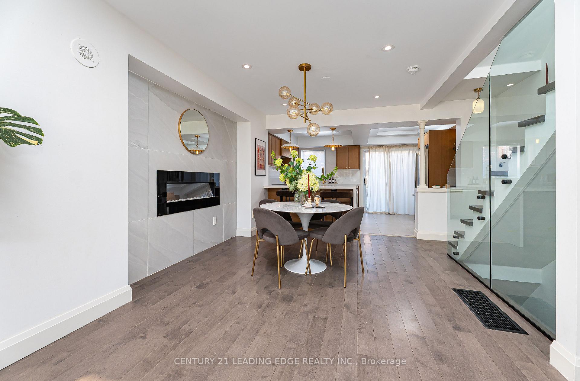 Photo 6 of Unit 36, 18 Clark Avenue, Vaughan, Crestwood-Springfarm-Yorkhill — HOMEH