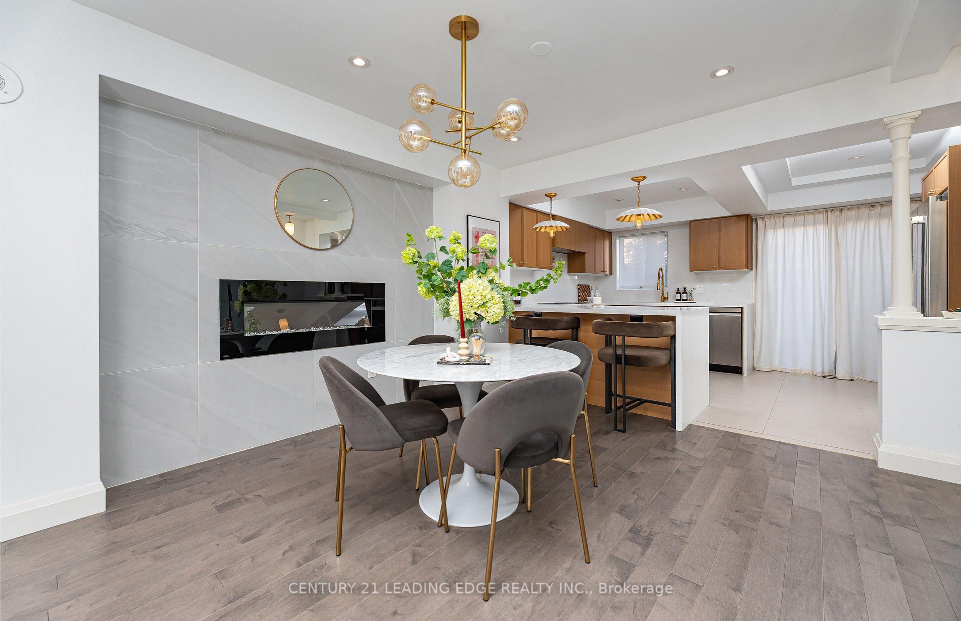 Photo 7 of Unit 36, 18 Clark Avenue, Vaughan, Crestwood-Springfarm-Yorkhill — HOMEH