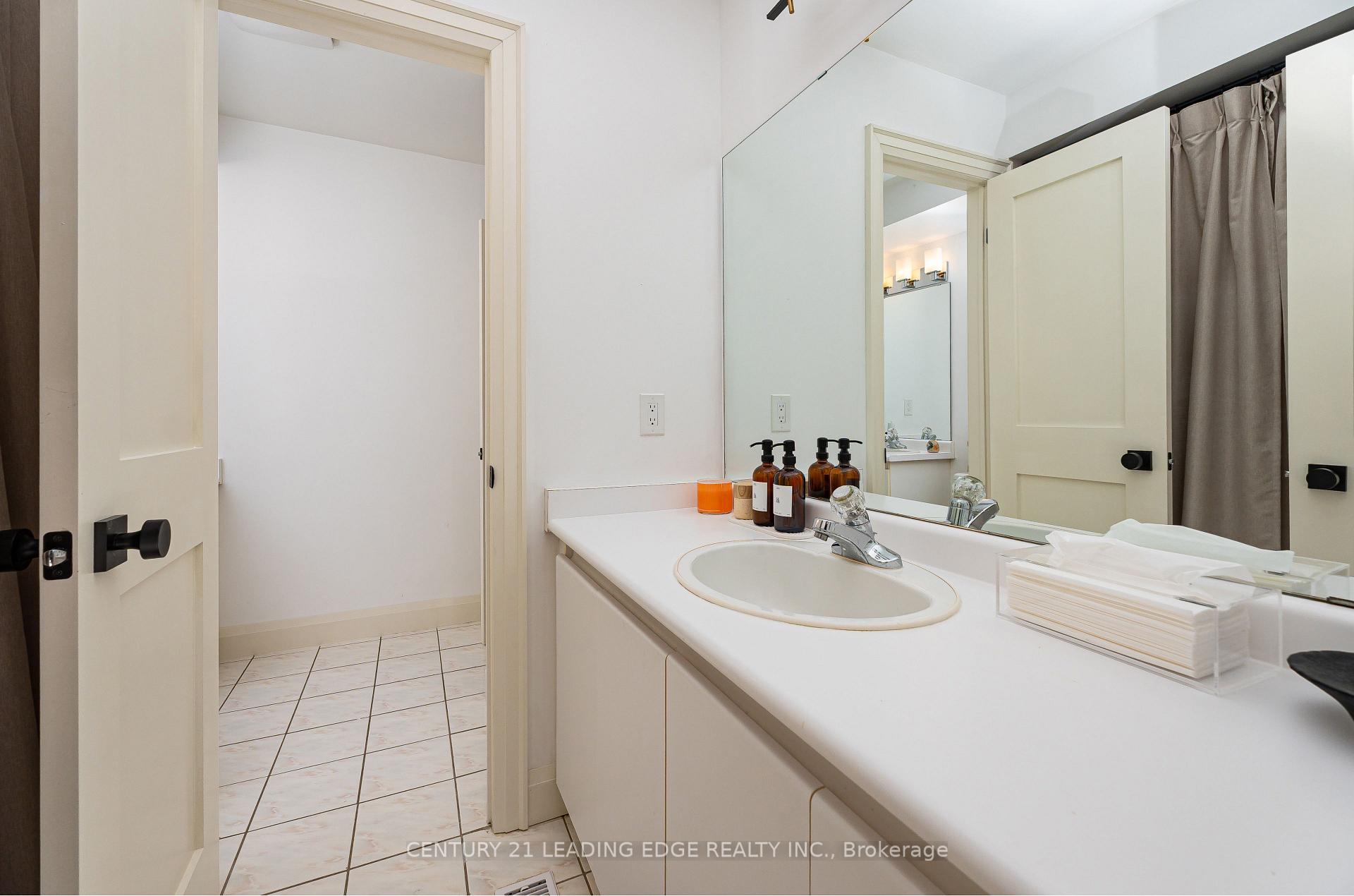 Photo 25 of Unit 36, 18 Clark Avenue, Vaughan, Crestwood-Springfarm-Yorkhill — HOMEH