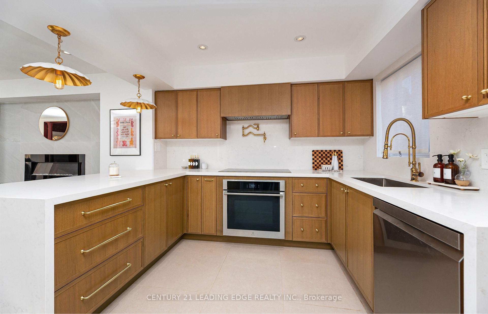 Photo 12 of Unit 36, 18 Clark Avenue, Vaughan, Crestwood-Springfarm-Yorkhill — HOMEH