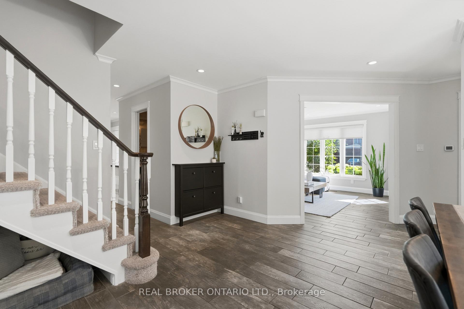 Photo 12 of 7 Rockhaven Lane, Hamilton, Waterdown — HOMEH