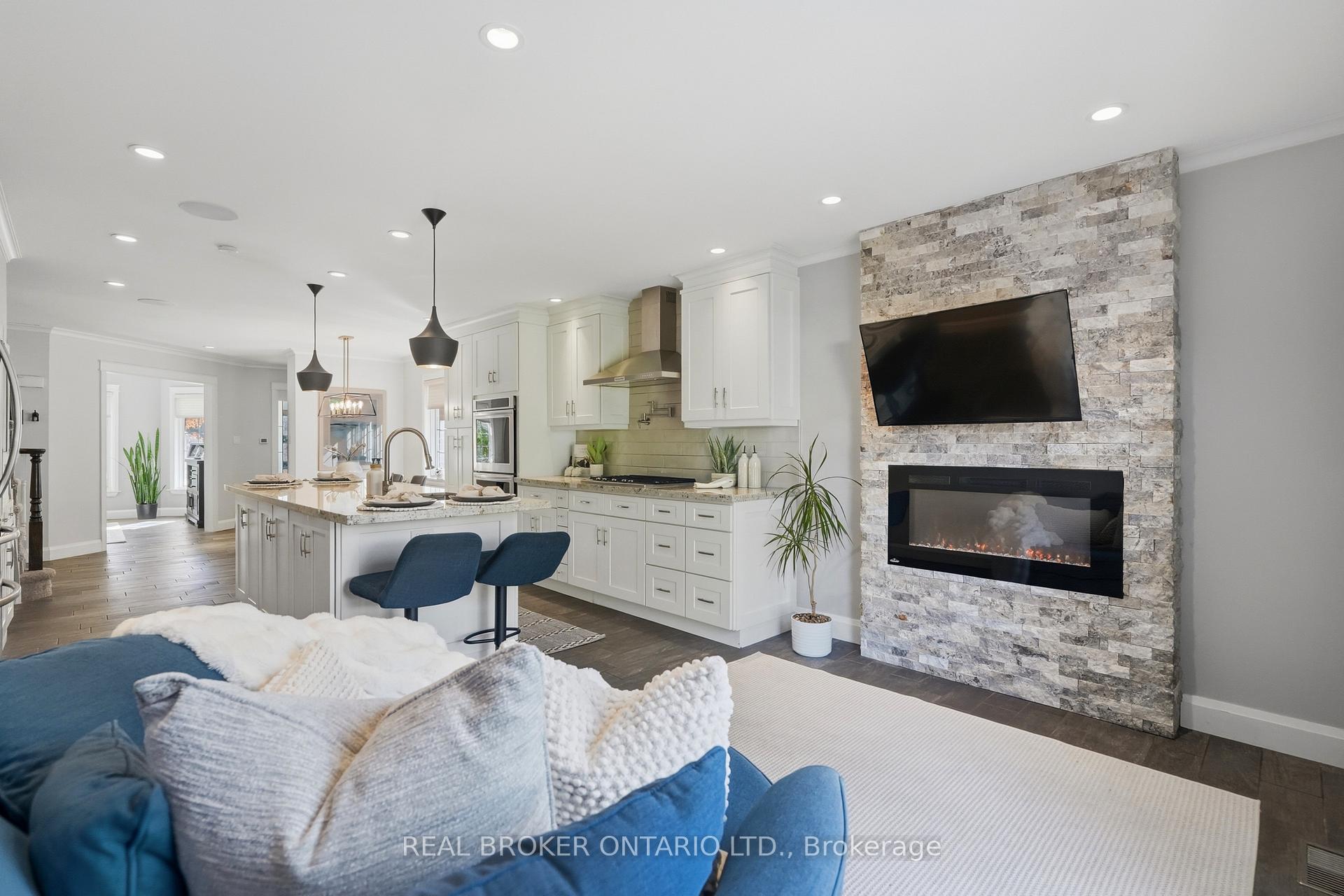 Photo 14 of 7 Rockhaven Lane, Hamilton, Waterdown — HOMEH