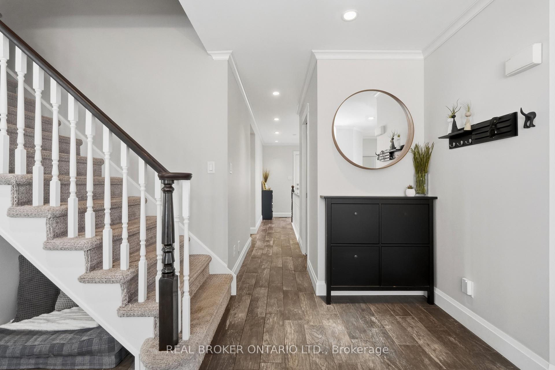Photo 17 of 7 Rockhaven Lane, Hamilton, Waterdown — HOMEH