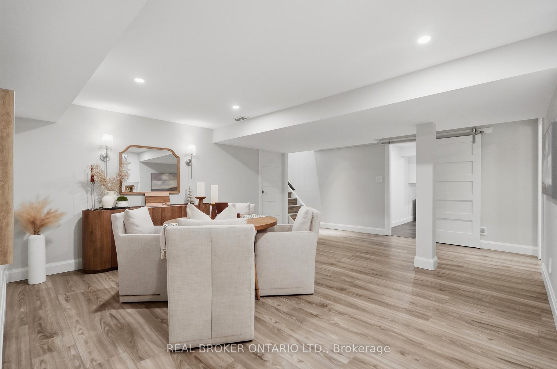 Photo 36 of 7 Rockhaven Lane, Hamilton, Waterdown — HOMEH
