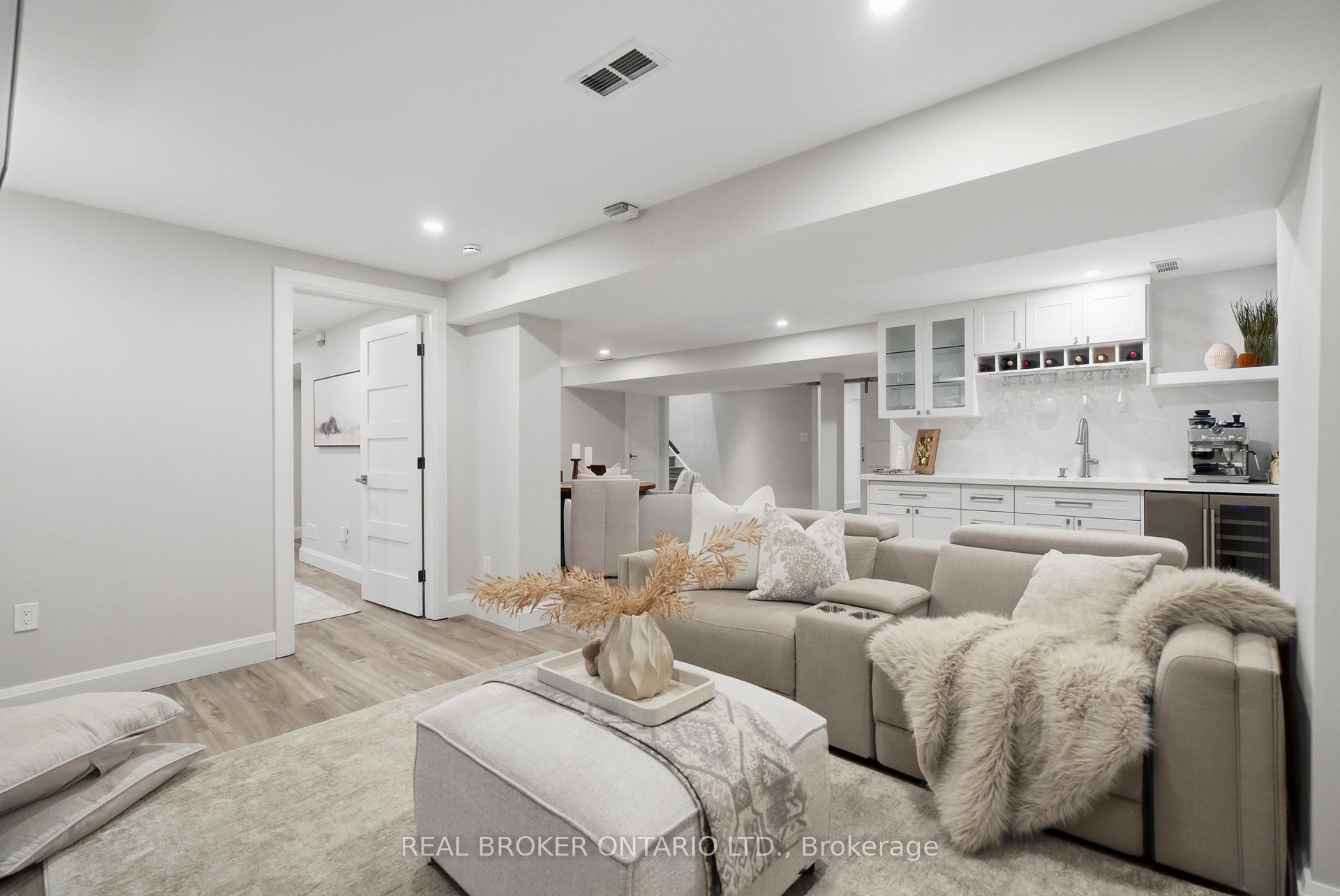 Photo 41 of 7 Rockhaven Lane, Hamilton, Waterdown — HOMEH