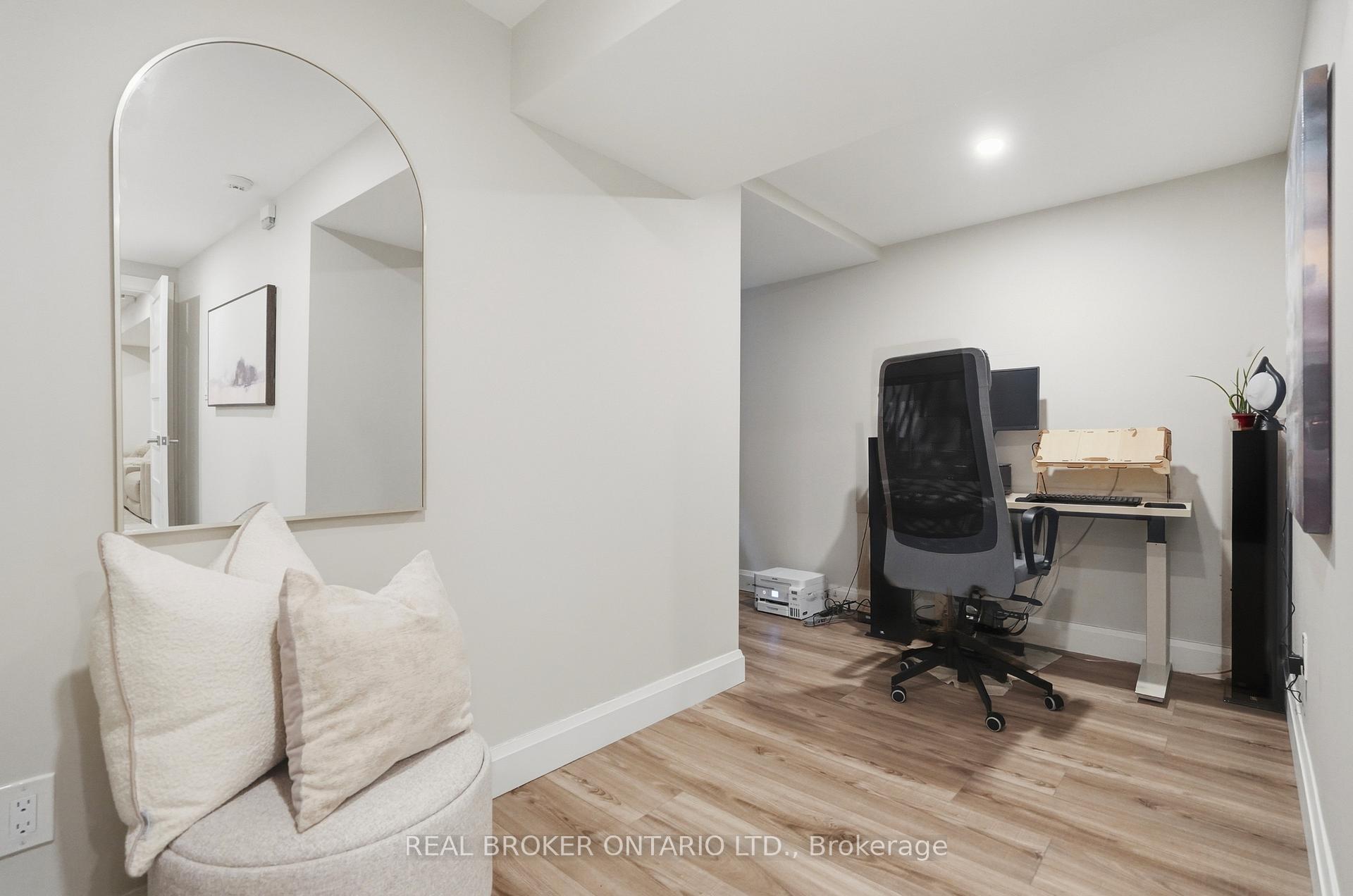 Photo 44 of 7 Rockhaven Lane, Hamilton, Waterdown — HOMEH