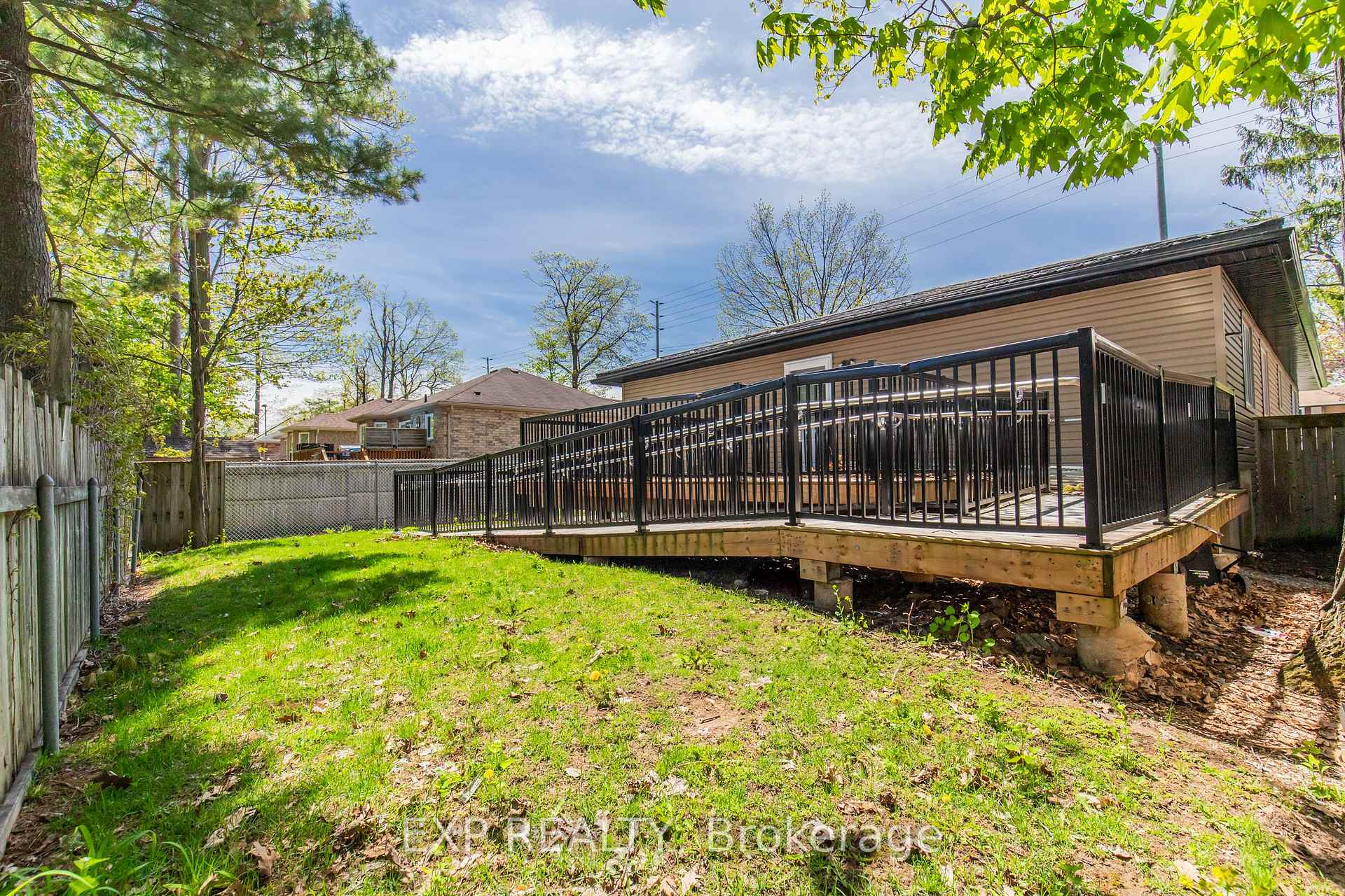 Photo 41 of Unit 1, 263 Anne Street N, Barrie, Sunnidale — HOMEH