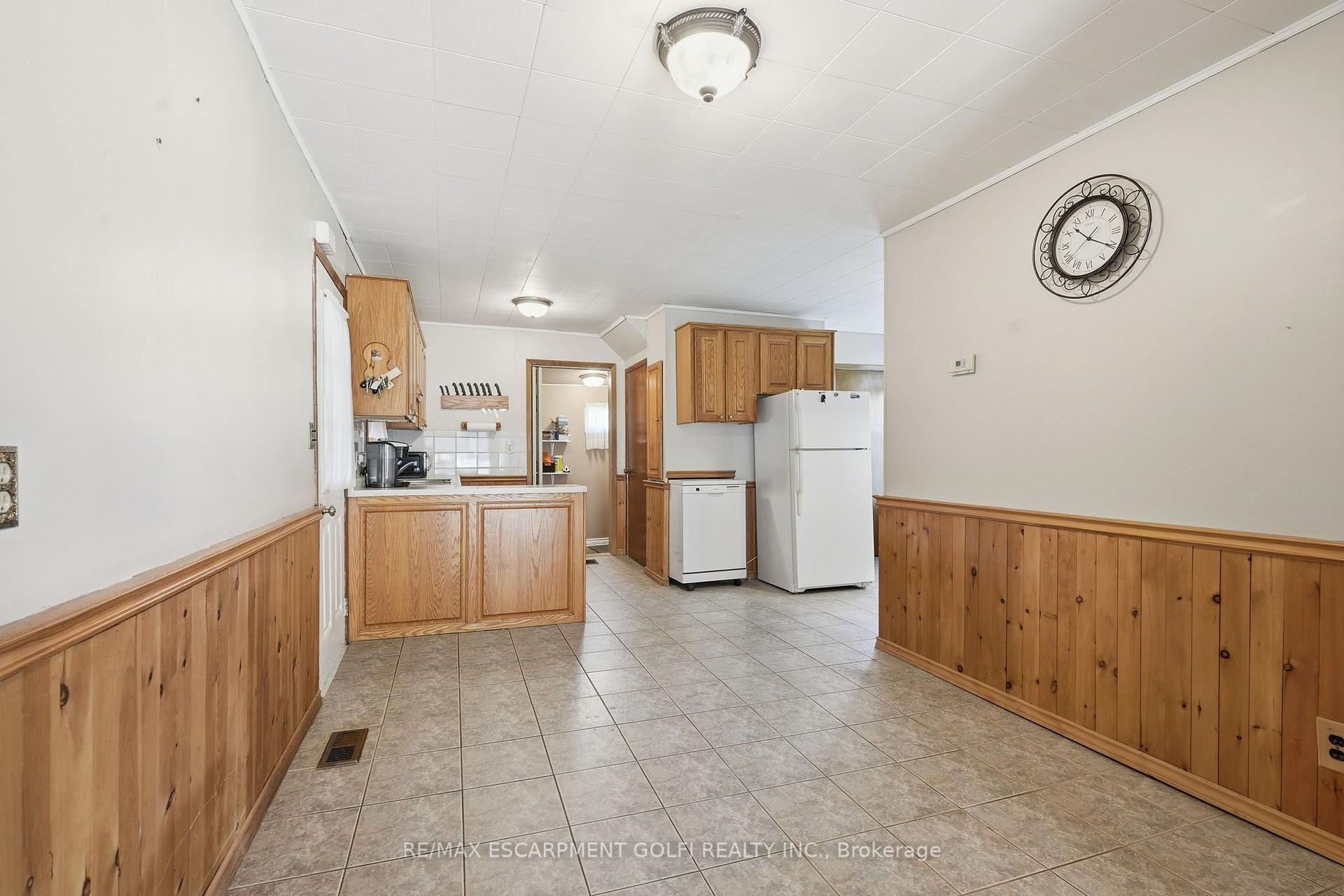 Photo 6 of 9943 Ort Road, Niagara Falls, Lyons Creek — HOMEH