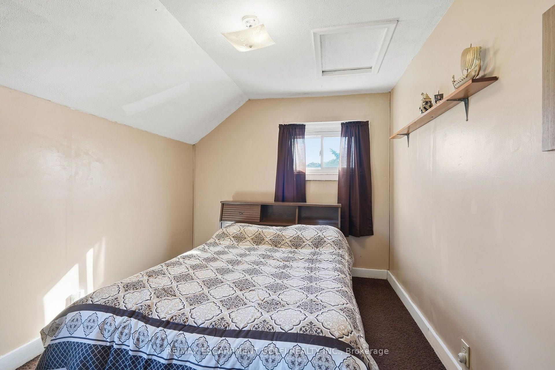 Photo 11 of 9943 Ort Road, Niagara Falls, Lyons Creek — HOMEH