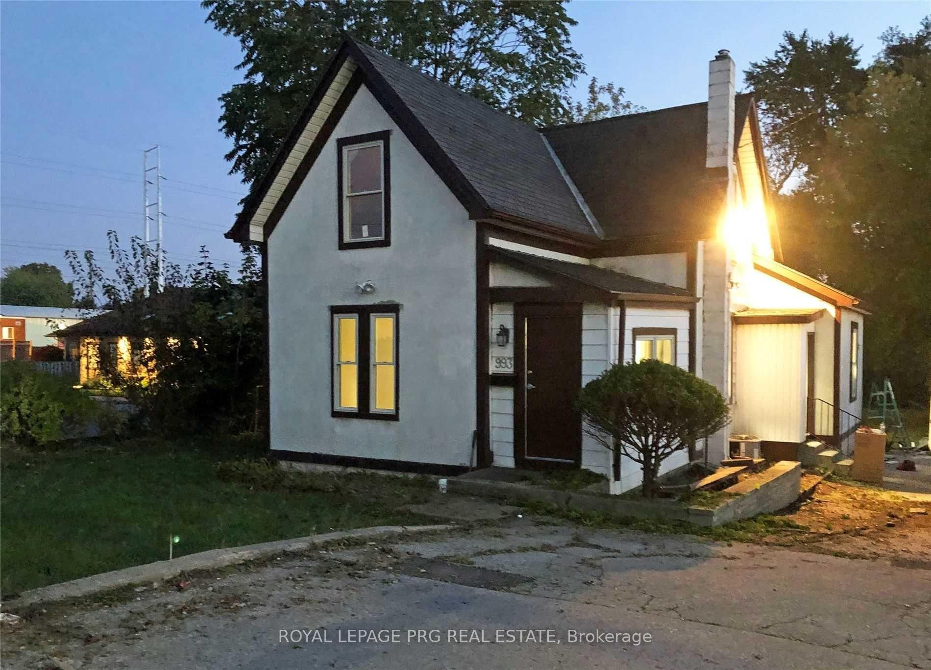 Photo 4 of 993 Hamilton Road, London, East O — HOMEH
