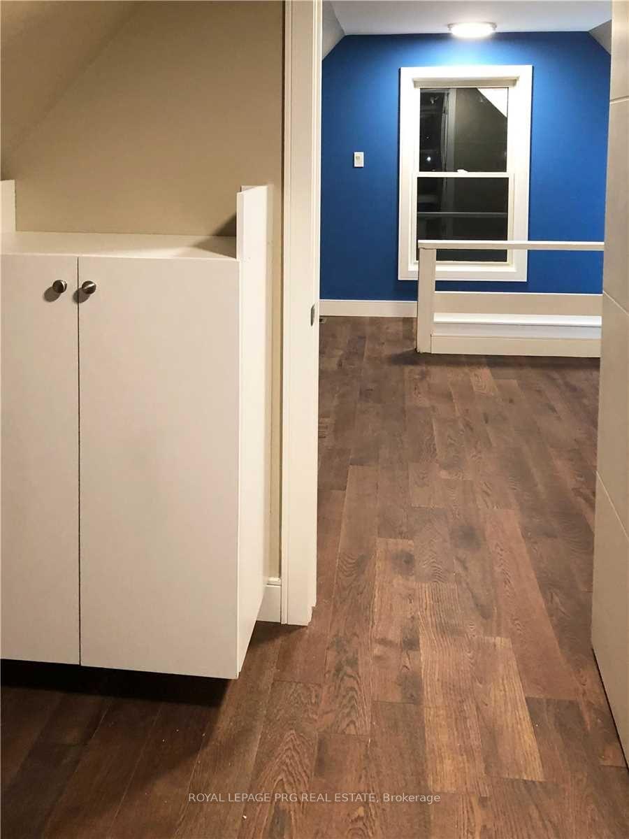 Photo 9 of 993 Hamilton Road, London, East O — HOMEH