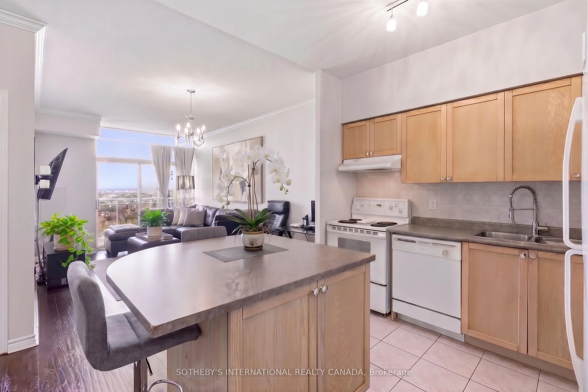 Front of Unit 2112, 55 Strathaven Drive