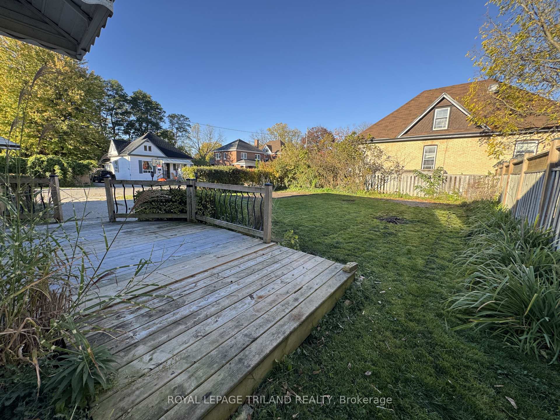 Photo 5 of 21 Owaissa Street, St. Thomas — HOMEH