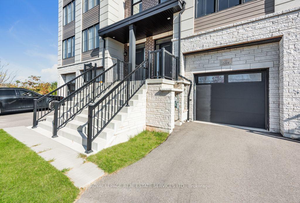 Photo 3 of 1444 Yellow Rose Circle, Oakville, Glen Abbey — HOMEH