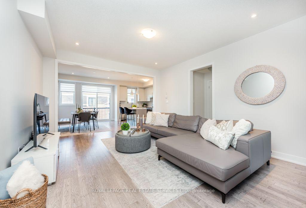 Photo 6 of 1444 Yellow Rose Circle, Oakville, Glen Abbey — HOMEH