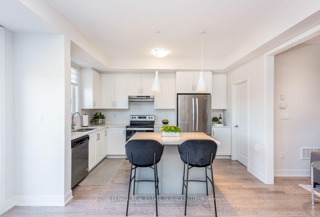 Photo 12 of 1444 Yellow Rose Circle, Oakville, Glen Abbey — HOMEH