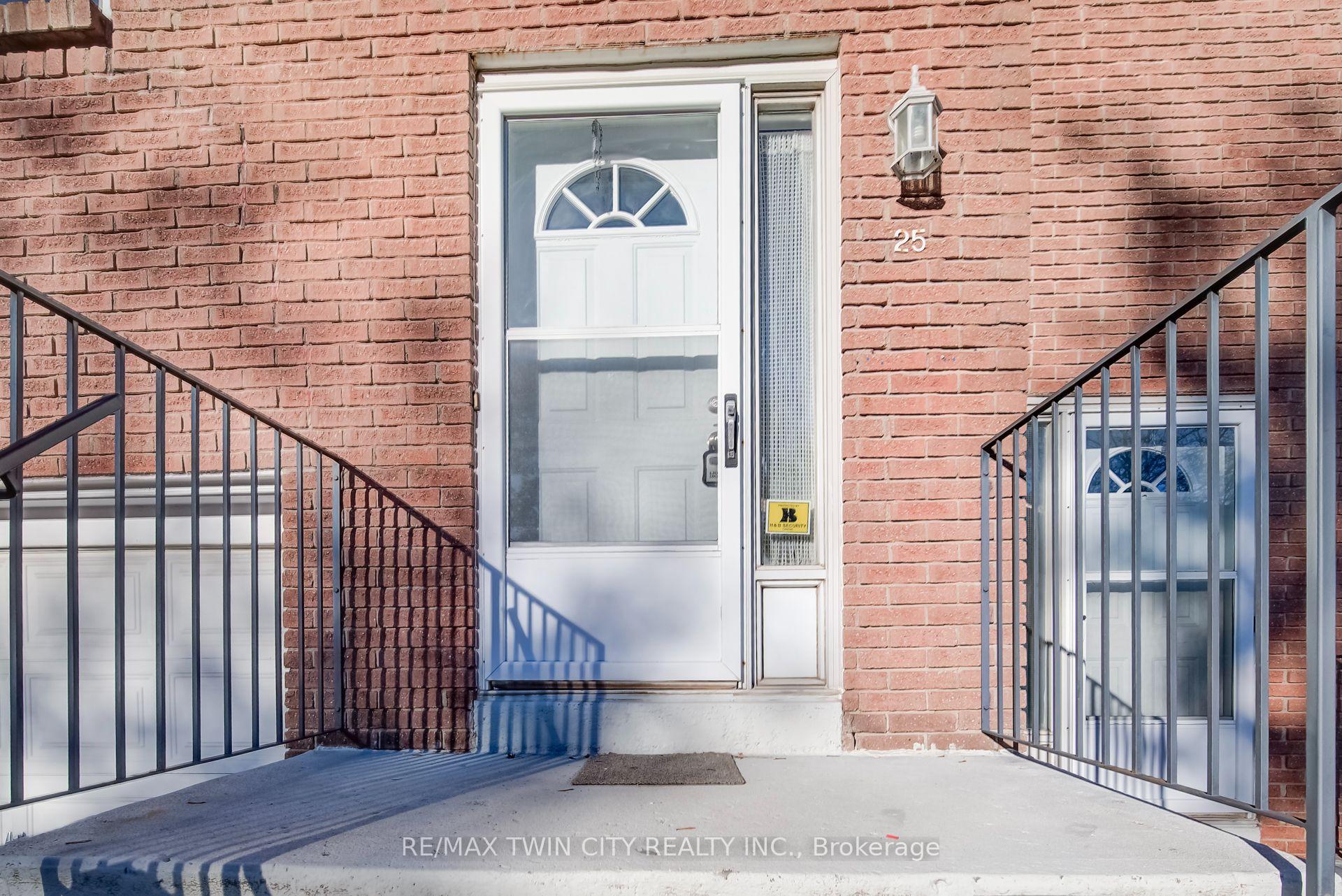 Photo 4 of Unit 25, 121 Morgan Avenue, Kitchener, Chicopee/Freeport — HOMEH