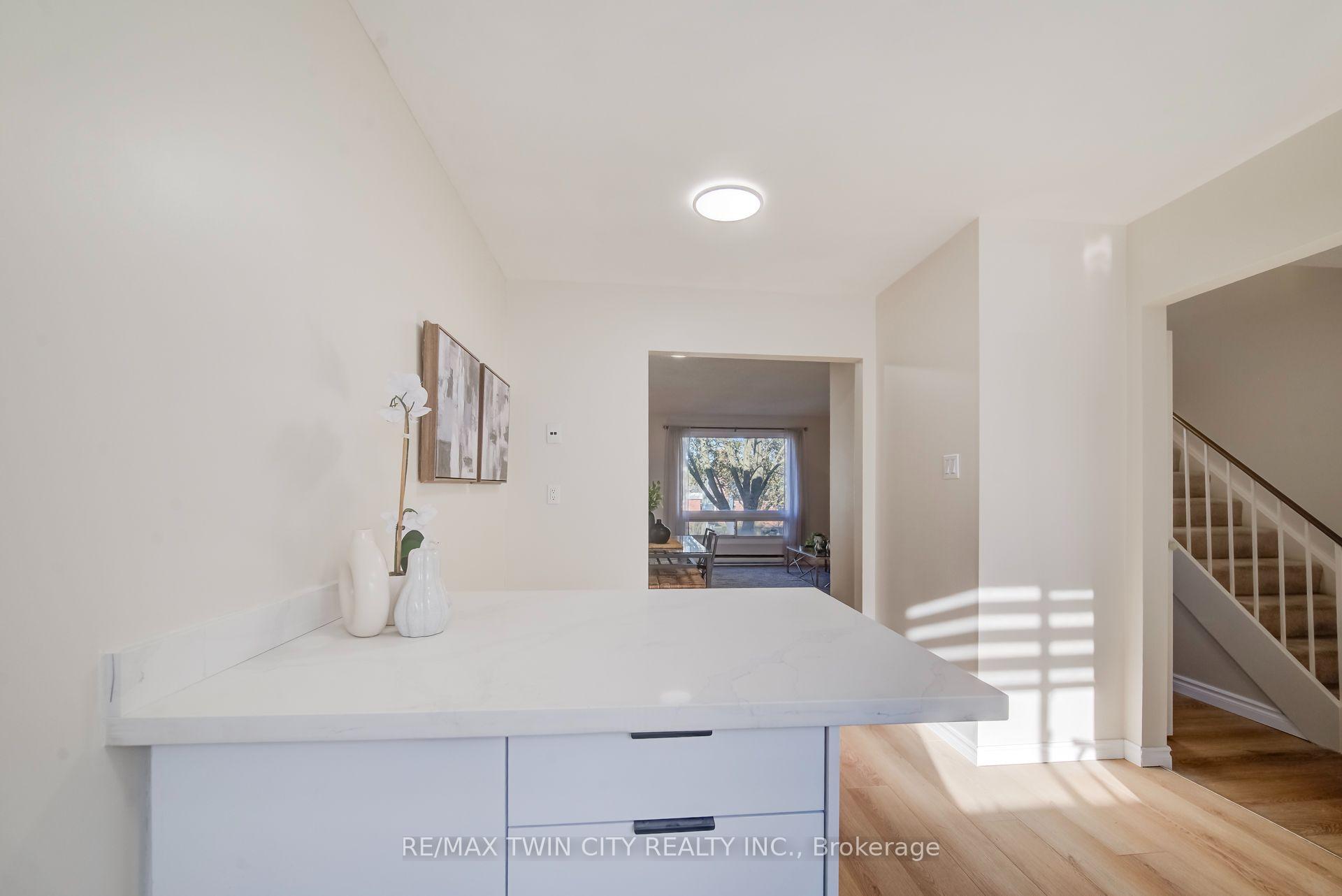 Photo 16 of Unit 25, 121 Morgan Avenue, Kitchener, Chicopee/Freeport — HOMEH