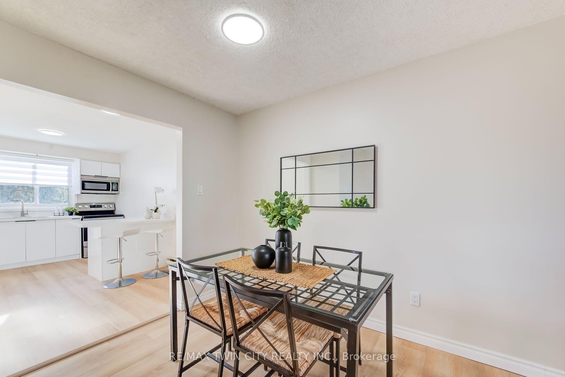 Photo 19 of Unit 25, 121 Morgan Avenue, Kitchener, Chicopee/Freeport — HOMEH
