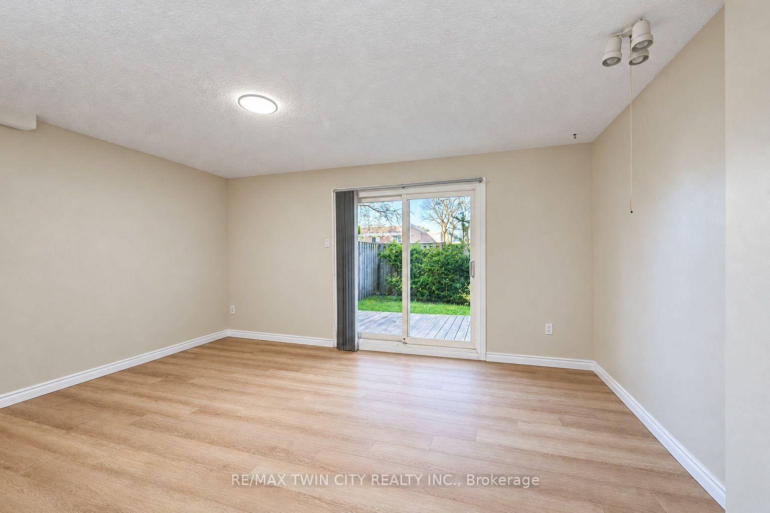 Photo 38 of Unit 25, 121 Morgan Avenue, Kitchener, Chicopee/Freeport — HOMEH