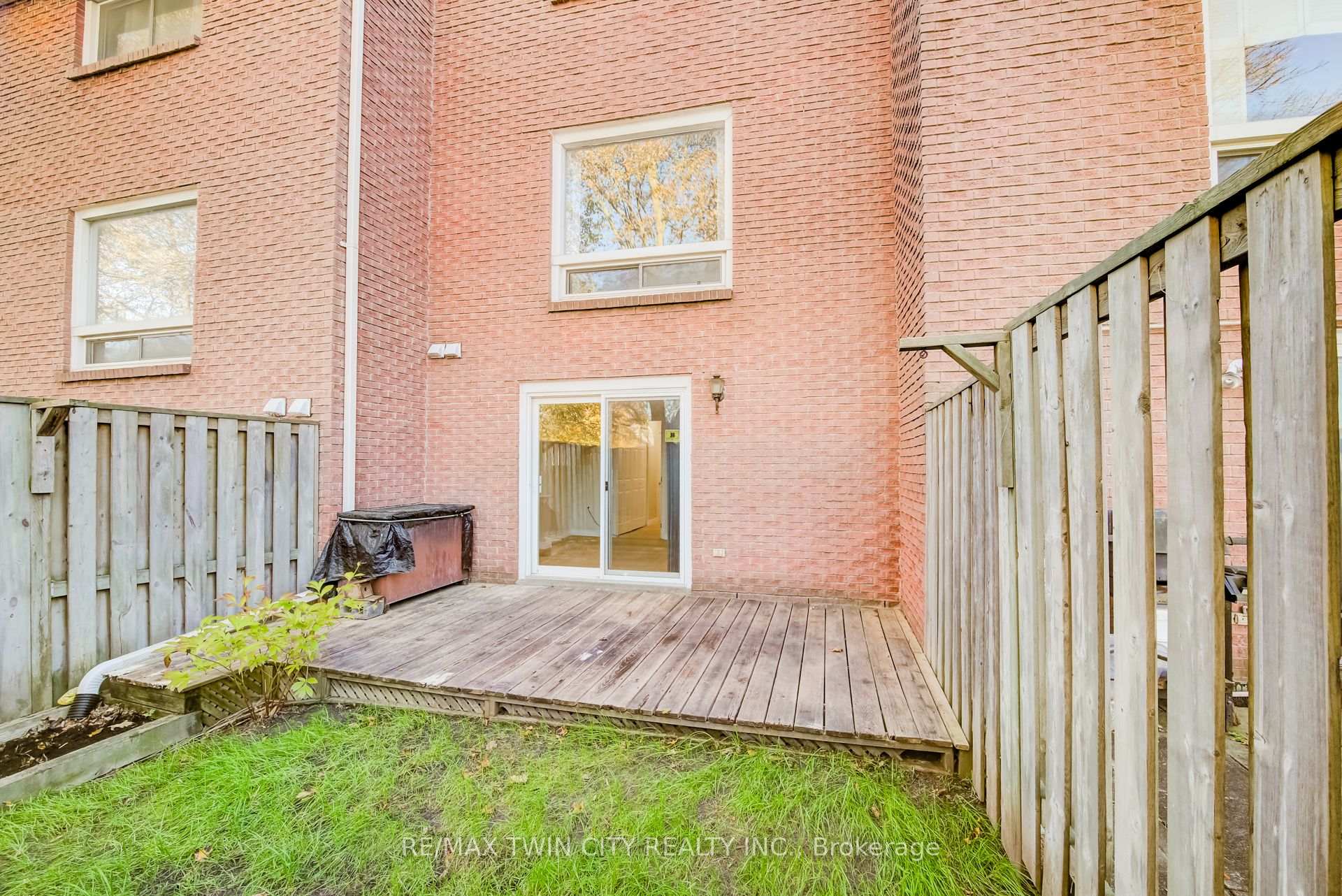 Photo 44 of Unit 25, 121 Morgan Avenue, Kitchener, Chicopee/Freeport — HOMEH