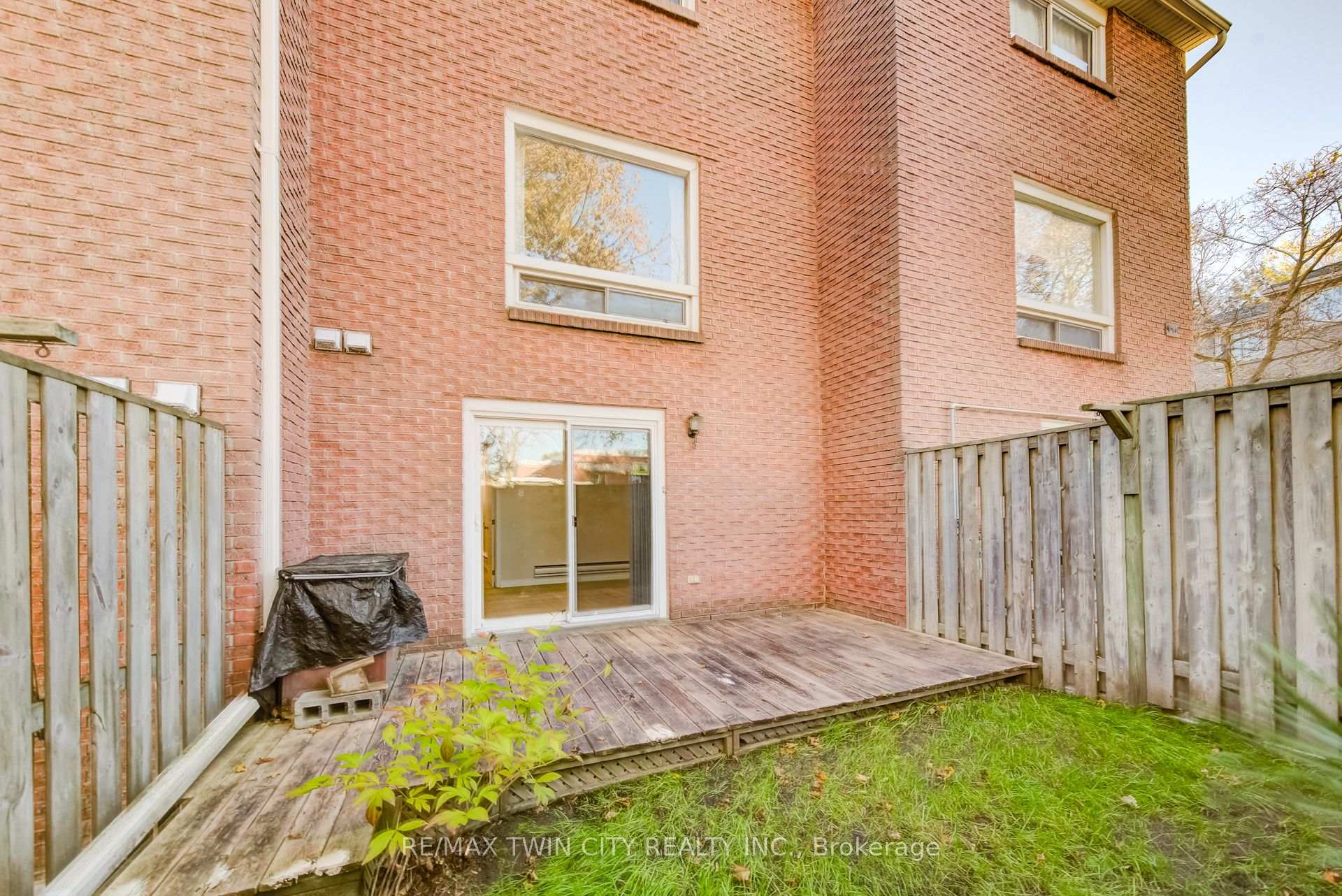 Photo 45 of Unit 25, 121 Morgan Avenue, Kitchener, Chicopee/Freeport — HOMEH